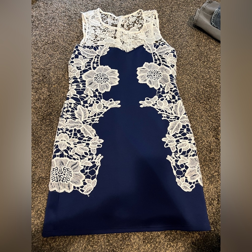 Venus blue and white floral dress size M